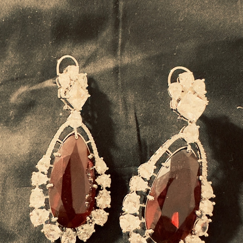 Sale‼️Silver and Red Teardrop Earrings with CZ all around the red stone.